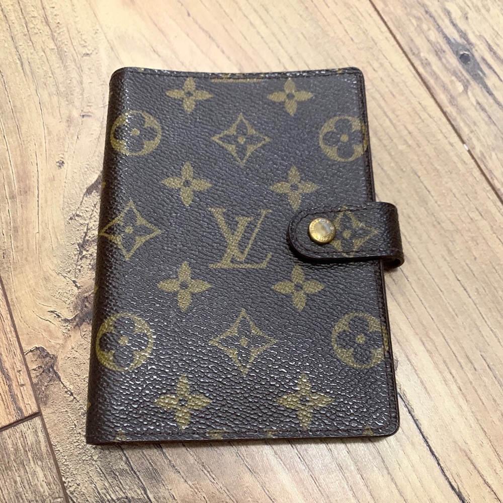 SOLD Louis Vuitton Agenda